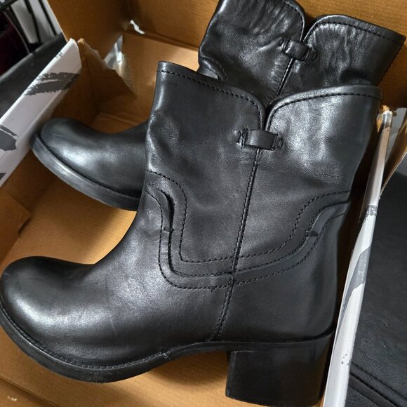 Ladies Black Leather Booties - Picture 1 of 2